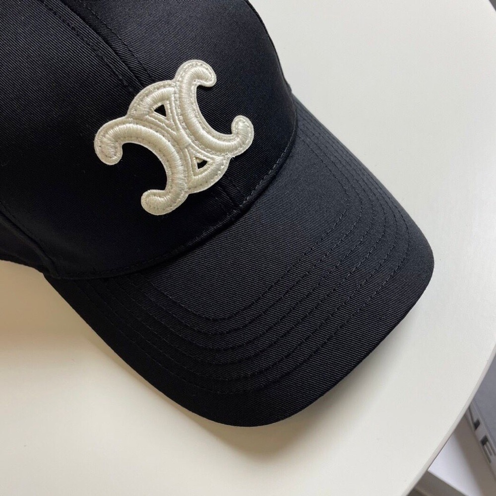 CELINE TRIOMPHE BASEBALL CAP IN COTTON Size
M NWOT with DUSTING BAG - Picture 5 of 7